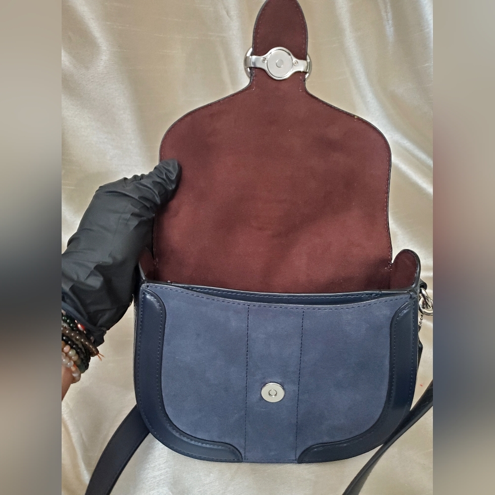 ‼️SOLD‼️ COACH GEORGIE Saddle Bag Suede, Leather - Picture 10 of 16